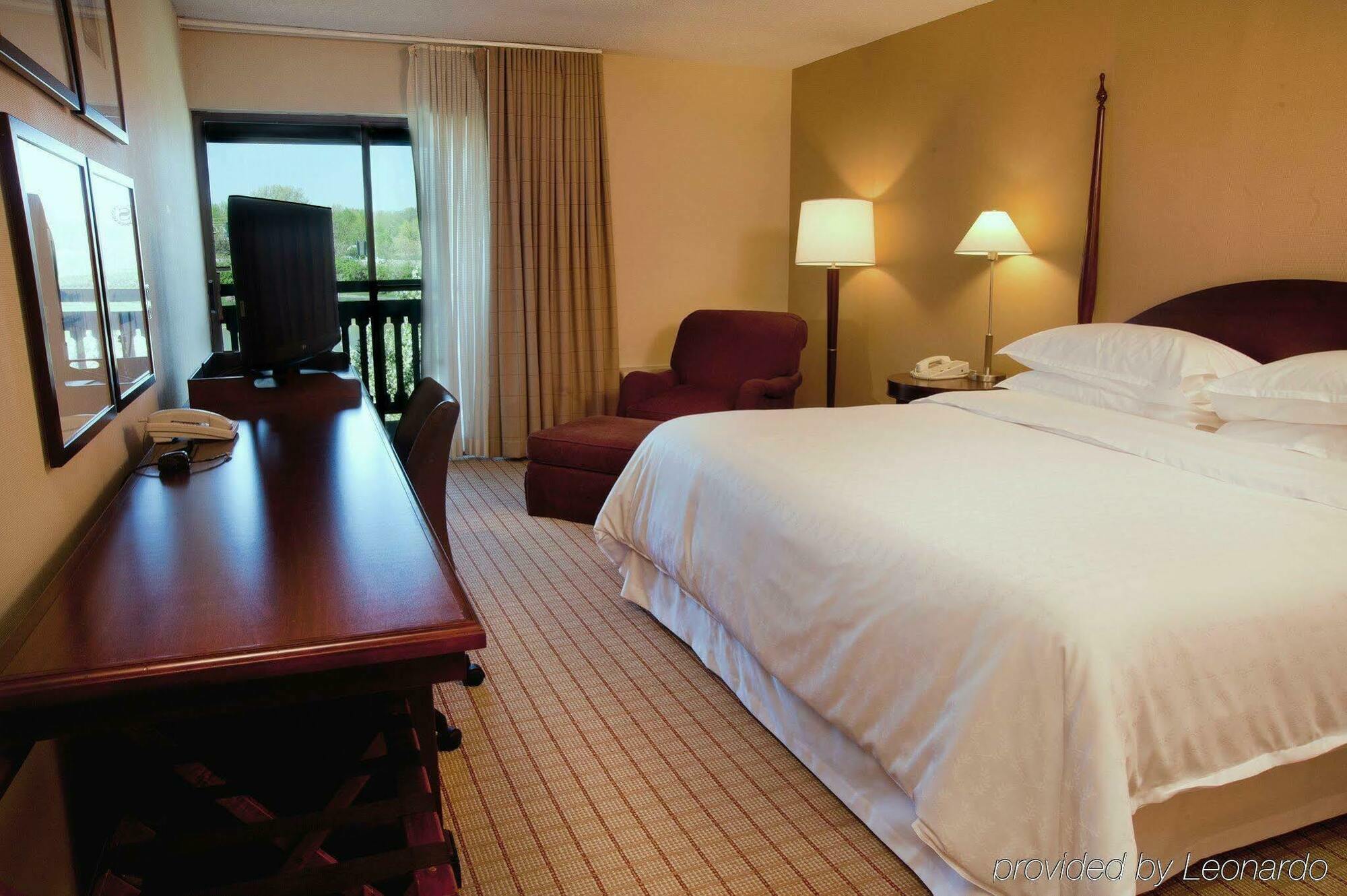 Sheraton Westport Lakeside Chalet Maryland Heights Quarto foto